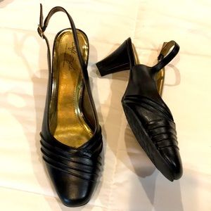 Black heels. Soft style size 8 1/2